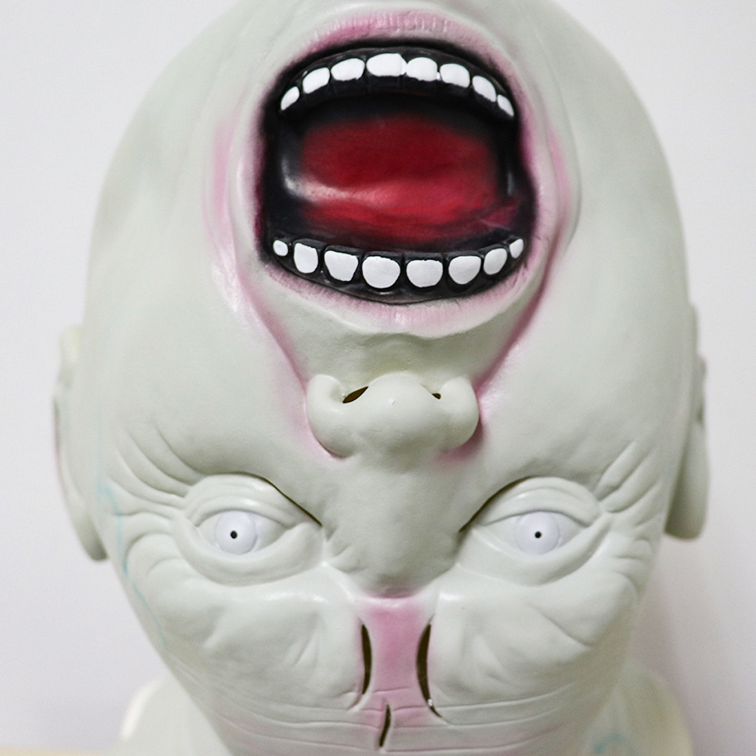 Realistic latex mask of a terr - огляд і ціна Latex Alien Mask Realistic